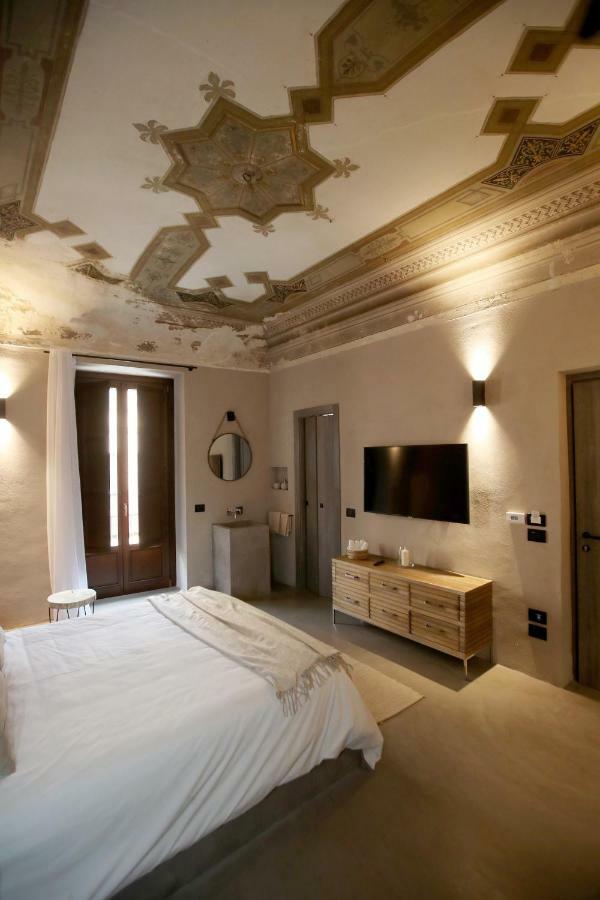 Casa Nostra Luxury Suites & Spa ปาแลร์โม ภายนอก รูปภาพ